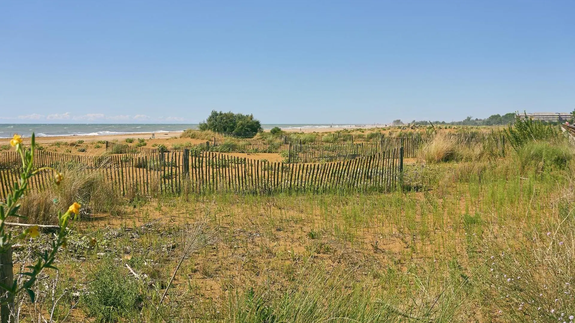 Lovely Flat With Sea View And Swimming Pool Bibione Italy
